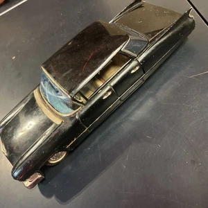 Coche de hojalata años 60 Cadillac cupé Deville sedán fricción Bandai - Imagen 1 de 10