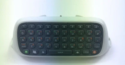 Official Microsoft Xbox 360 Chatpad  - White  (FAST FREE POSTAGE) - Image 1 of 2