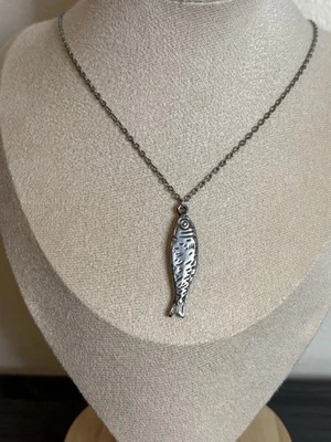 NOVO Colar de Sardinha de Prata Feito à Mão | Impermeável e Resistente a Manchas - Imagem 1 de 4