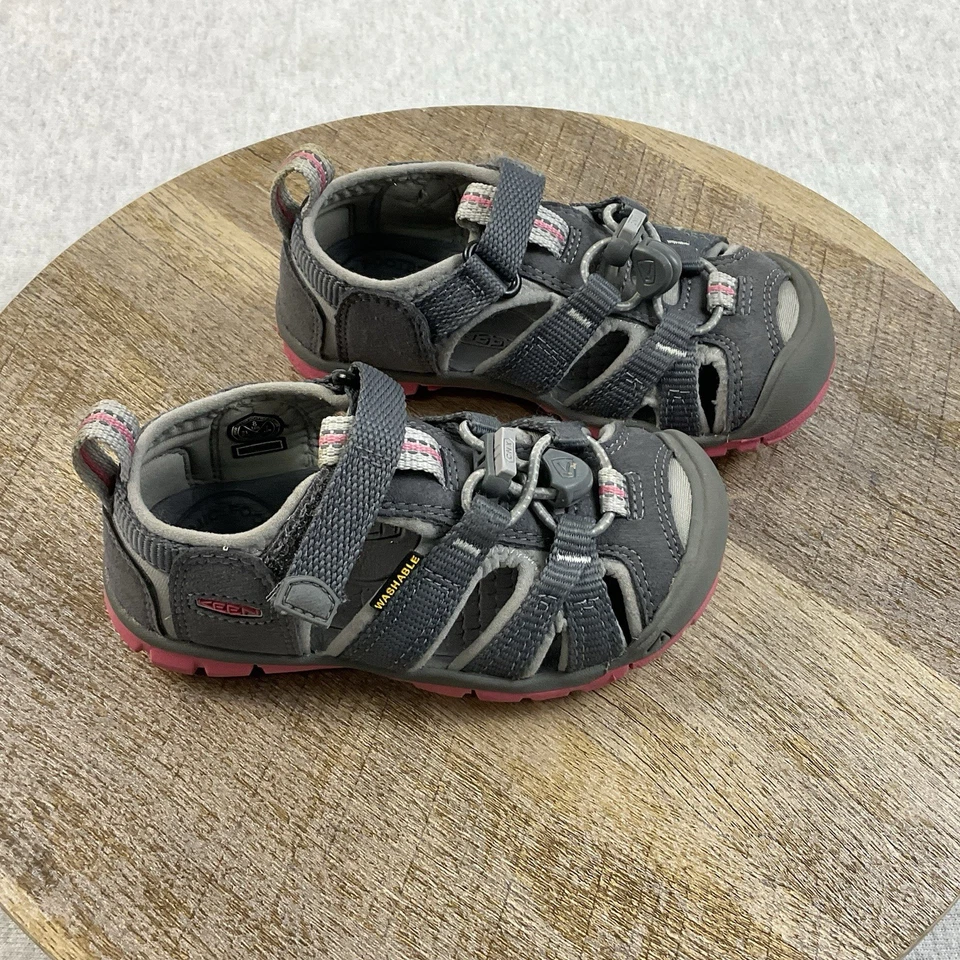 Sandalias Keen Seacamp Niño Bebé’s 8 Gancho y Lazo Clásico Agua Zapatos Gris Rosa Foto 1 de 4