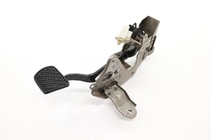 Nissan Máxima 2016-2023 freno para pedal de parada con soporte OEM - Imagen 1 de 12
