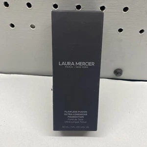 Laura Mercier foundation Linen Stick - Picture 1 of 3