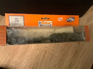 LE3978 ROCO MINITANKS 179 Ho 1/87 tracteur blindé M26 semi remorque porte char - Imagen 1 de 2
