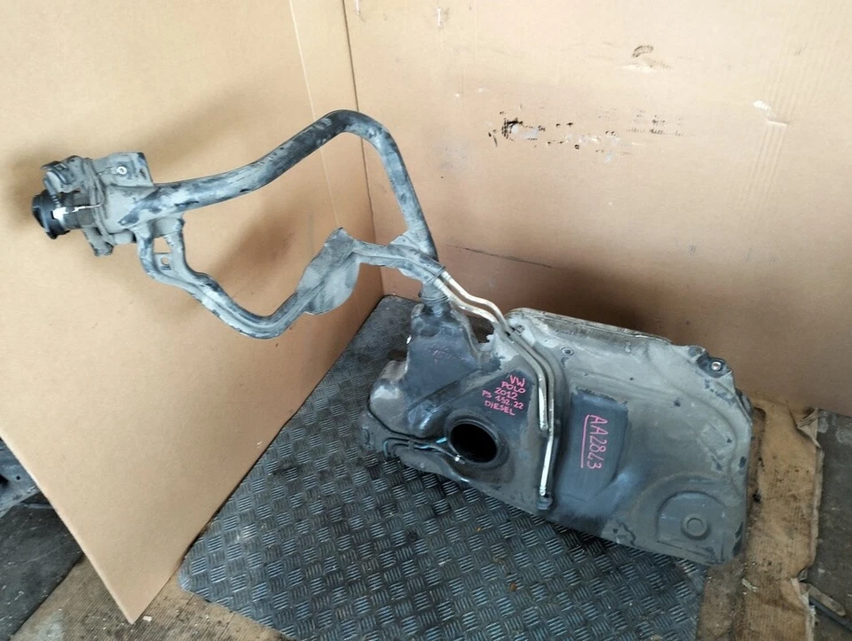 SERBATOIO CARBURANTE DIESEL Volkswagen Polo 5 serie 2012 Foto 1 de 4