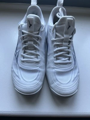 Mizuno Women's Wave Luminous Volleyball Shoe, Size 9.5 - Image 1 of 4