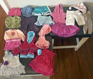 "Lote de ropa para muñeca American Girl AGD 18"" sombreros medias chaqueta tops pantalones vestidos" - Imagen 1 de 16