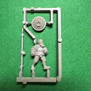 Warhammer Empire Classic Spearman Spear Shield Games Workshop Plastic BNOS GW 🟢 - Picture 1 of 5