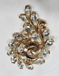 VINTAGE SIGNED CROWN TRIFARI RHINESTONE BROOCH Granny Core - Picture 1 of 5