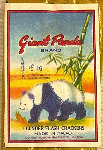Old ☆ GIANT PANDA Brand ☆ Firecracker Label ☆ 1 1/2" x 16's ☆ L@@K! - Picture 1 of 1