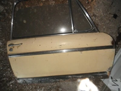 Austin America Door right with Glass - Image 1 of 2