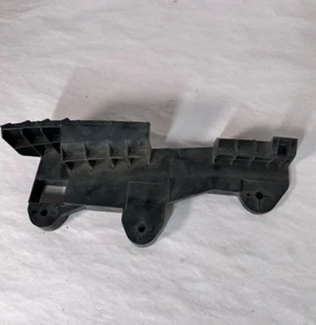 2010 2011 2012 Lexus ES350 Front Left Bumper Retainer Bracket 52116-33090 OEM - Picture 1 of 11
