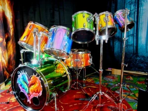 Buntes Schlagzeug Trommelset Shellset mit Pearl + Yamaha u.a. + Ständer + Halter - Bild 1 von 15