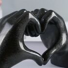 Cuore con le mani scultura statua in resina cuore fatto con le dita simbolo