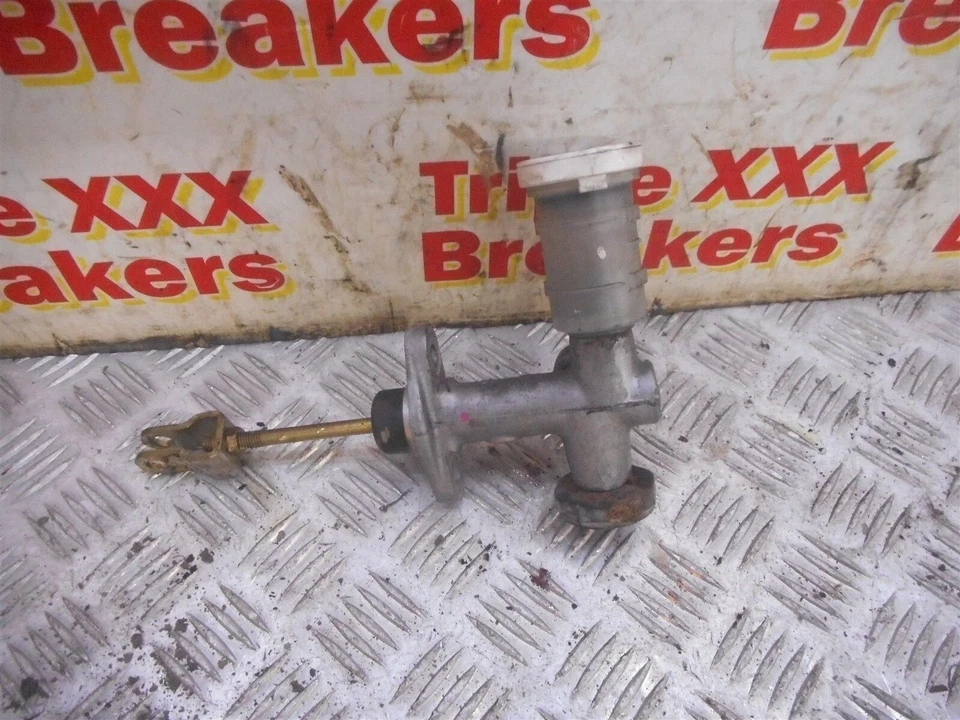 BFD003928 2006 MITSUBISHI L200 WARRIOR 2.5TD CLUTCH MASTER CYLINDER - Image 1 of 1