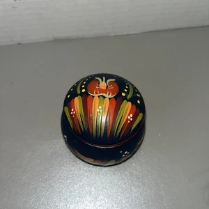 Hungarian Folk Art Floral Hand Painted Small Round Wooden Trinket Box - Picture 1 of 5