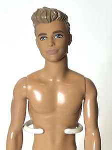 Muñeca Barbie Hombre Mattel Cabello Rubio y Ojos Azules Desnuda - Imagen 1 de 3