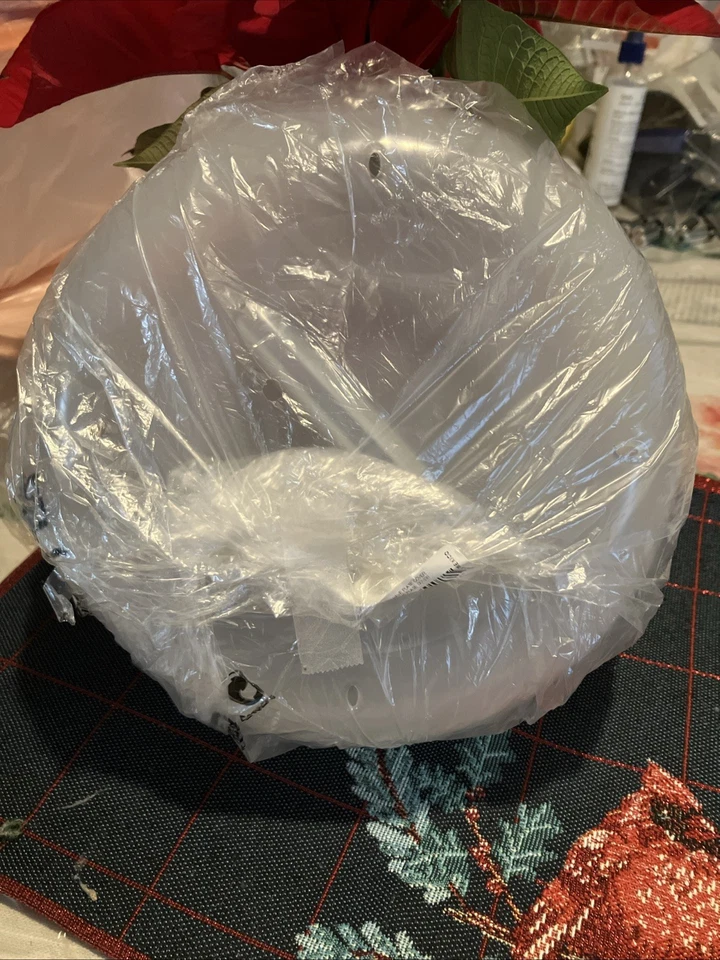 Tupperware 10” Clear Round Microwavr Plate Cover W/ Vent Holes Reheat w/ No Mess - Image 1 of 1