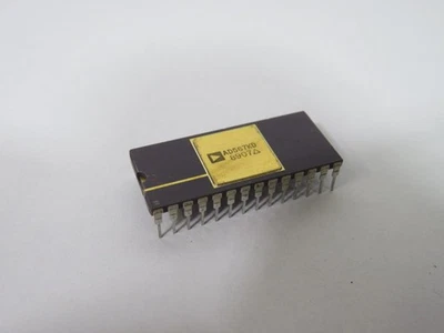 Analog Devices AD567KD 12 BIT Digital to Analog Converter 1-28 CDIP NOP - Image 1 of 3