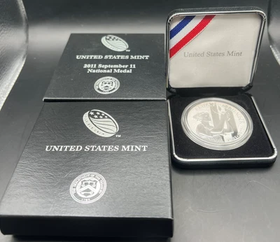 2011 US Mint 9/11 National Medal 1 oz .999 Silver Proof Coin in OGP w/ Box - Image 1 of 4