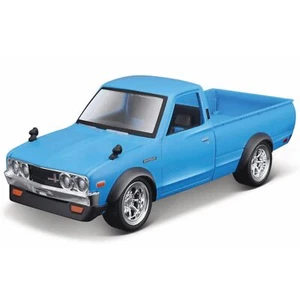 Maisto 1/24 Datsun 620 Pick-up Blue Maisto 1/24 1973 Datsun 620 Pick-up Diecast - Picture 1 of 7