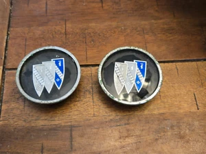 (2) Tapacubos Buick Tri Shield Centro Alambre Rueda Estilo Tapacubos #254842 - Imagen 1 de 2