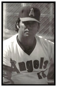 Jim Fregosi (1981) California Angels Vintage Baseball Postcard RD11 - Picture 1 of 2