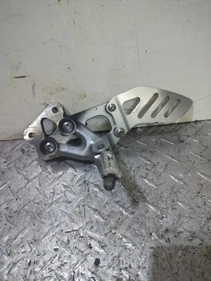 Juego trasero conductor izquierdo con soporte Suzuki GSXR 600 750 2006-2009 OEM   Foto 1 de 4