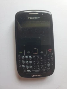 BlackBerry Curve 8250 - Ne fonctionne pas - POUR PIECES SEULEMENT - Veuillez lire la description - Photo 1 sur 5