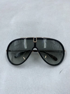 Gafas de sol Givenchy negras grises degradadas para mujer Foto 1 de 4