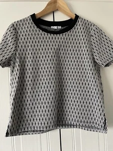 Ladies Zara Black/White Diamond Pattern Top Size L (chest 38”) L (20”) Ex Cond - Picture 1 of 4