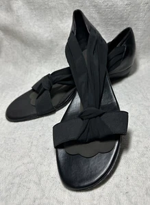Vanli Womens Blk Leather and Elastic Sandal Sz 11N pre-owned - Picture 1 of 11