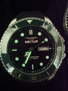 Orologio Sector 230 Automatico R3221161004 Silicone Nero Verde Uomo 43mm - Foto 1 di 12