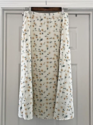 Dazy A-Line Skirt Midi Junior’s Size Large Ivory Floral Lined - Image 1 of 4