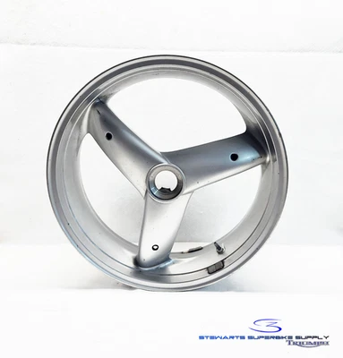 Rueda trasera plateada TRIUMPH SPRINT ST 955i 1999-2004 OEM T2015222 una cara Foto 1 de 4