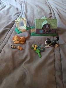 VTG 1990's Kenner Littlest Pet Shop Country Garden Mom Dad Magic Birthing Dogs - Picture 1 of 24