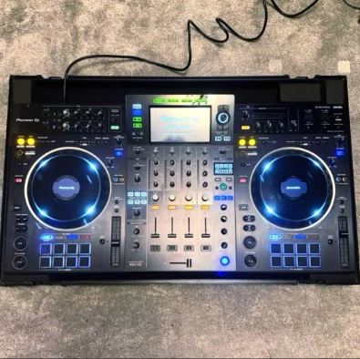 Pioneer DJ XDJ-XZ All-in-One DJ System Controller Mixer Player Tested Working - Image 1 of 4