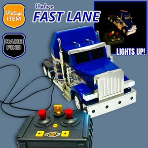 Vintage Fast Lane Toys R Us Luci e Suoni RC Cablato Big Rig Camion Giocattolo Trasportatore. - Foto 1 di 8