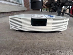 Bose AWR1-1W Acoustic Wave Clock Radio White With Remote AS IS READ - Picture 1 of 4