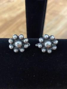 Vintage Sterling Silver Screw back Earrings - Picture 1 of 6