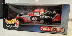 1999 Hot Wheels Deluxe #45 Adam Petty Sprint PCS Chevy Monte Carlo NASCAR 1/24 - Foto 1 di 7