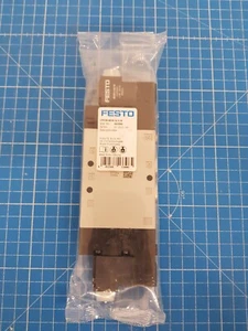 Festo - Ventile CPE CPE18-M1H-5J-1/4 Magnetventil _0,4_5 - Bild 1 von 4