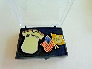 Vintage Seattle Marine Collectors Pin Set of 2 in Free Plastic Case Free Ship #9 - Picture 1 of 2
