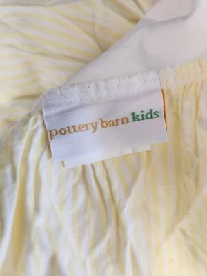 Falda de cama completa a rayas Pottery Barn Kids amarilla blanca 13" cabaña caída Foto 1 de 4