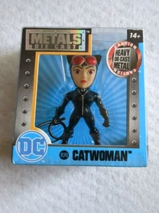  Jada Metalfigs Die Cast Figure DC GIRLS 2.5 inch CATWOMAN Red Goggles M390 - Picture 1 of 6
