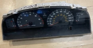 2001-2002 Toyota 4Runner 4x4 Speedometer Gauges Cluster MPH Tachometer Oem - Picture 1 of 4