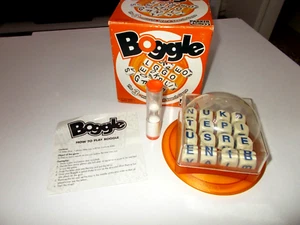 Boggle - The 3 Minute Word Search Game by Parker Hasbro 2003 Complete - Picture 1 of 4