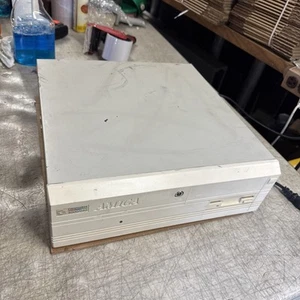 Commodore Amiga 4000/040 (030 Amiga Board) A4000 Vintage Computer, Powers on - Picture 1 of 21