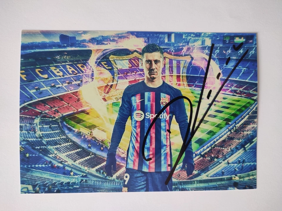 Robert Lewandowski + Bayern München Autogramm FC Barcelona Foto 2024/25 Camp now - Bild 1 von 1