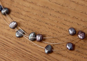 THREE STRAND WIRE NECKLACE WITH PEWTER REAL PEARL NECKLACE SILVER CLASP - Picture 1 of 3