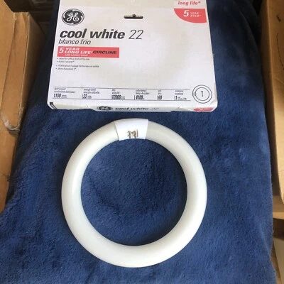 GE FC8T9/CW Fluorescent Circline Lamp. 22 Watts. New - Image 1 of 3